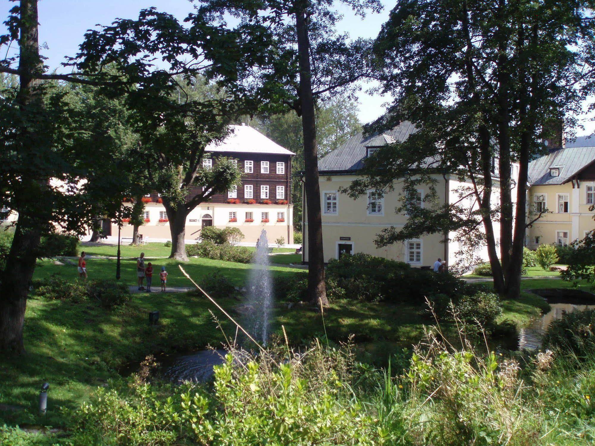 Hotel Dzban Jindrichov 外观 照片
