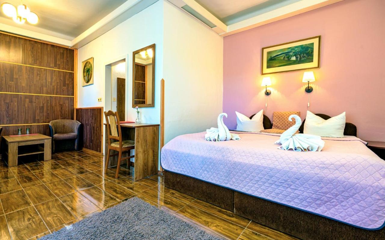 Hotel Dzban Jindrichov 外观 照片